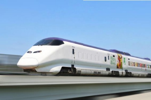 【日本初】2026年3月運行開始!JR東日本「荷物専用新幹線」「E3系改造車による新幹線貨物輸送の事実と詳細